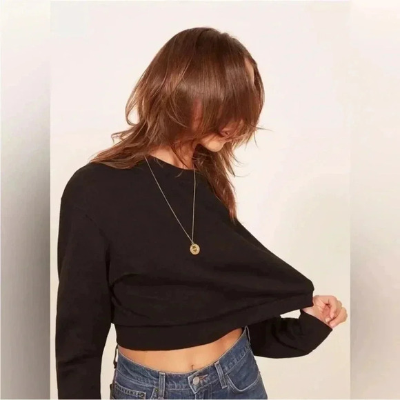 Reformation Tops - EUC Reformation Hunter Crop Sweatshirt 100% Organic Cotton Black Sz Small